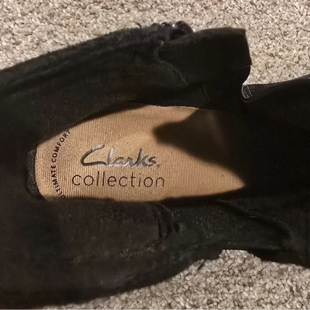 CLARKS Black Chelsea Ankle Boots 7 - Picture 6 of 11